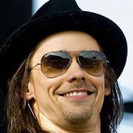Myles Kennedy, 54 (Guitarist)