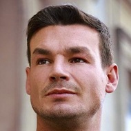 Myles Leask, 36 (Estrella de Instagram)