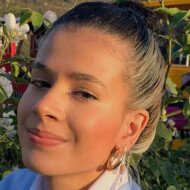 Nadia Zuniga, 27 (Estrella de TikTok)