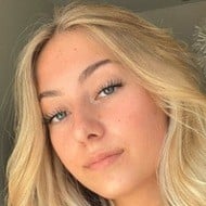 Nadine Zofia Hamleh, 20 (TikTok Star)