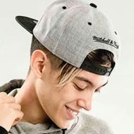 Naeman Meier, 31 (流行歌手)