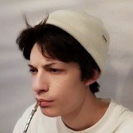 NahueVIEW, 23 (YouTube Star)