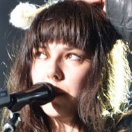 Nanna Bryndis Hilmarsdottir, 34 (民歌手)