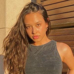 Natalia Azahara, 25 (电视女演员)