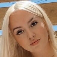 Natalie Coppes, 25 (Instagram Star)