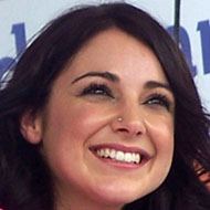 Natalie Gauci, 43 (流行歌手)