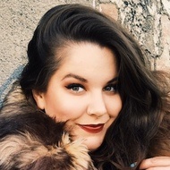 Natalie Hage, 39 (Instagram Star)