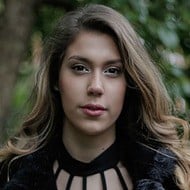 Natalie Shay, 26 (流行歌手)