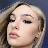 Natarsha, 24 (Twitch Star)