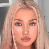 Natasha Morley, 30 (YouTube Star)