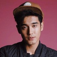 Nathan Hartano, 34 (流行歌手)