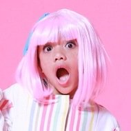 Neona, 14 (Cantante di musica mondiale)