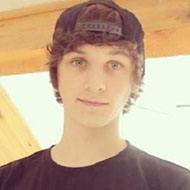 NereusGod, 27 (YouTube明星)