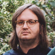 Nestor Chumak, 36 (贝斯手)