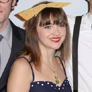 Neyla Pekarek, 39 (大提琴手)