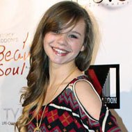 Niamh Wilson, 28 (Nữ diễn viên điện ảnh)