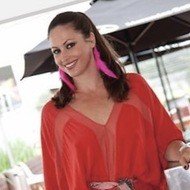 Nicola Charles, 55 (肥皂剧女演员)