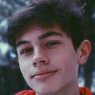 Nicolas Bepunkt, 24 (TikTok Star)