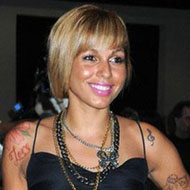 Nicole Albino, 39 (Поп-певец)