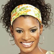 Nicole C. Mullen, 58 (福音歌手)