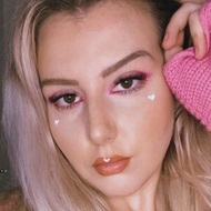 Nicole Downs, 25 (TikTok Star)