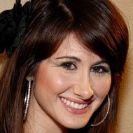 Nicole Nogrady, 42 (流行歌手)