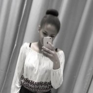 Nicole Ronn, 25 (TikTok Star)