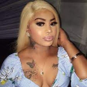 Nikki Chromaz, 31 (Instagram Star)