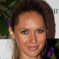 Nikki Phillips, 40 (模特)