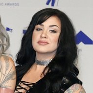 Nikki Simpson, 32 (Tattoo Artist)