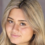 Nina Castillo, 22 (TikTok明星)