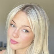 Nina Chloé de Wal, 25 (TikTok Star)