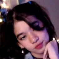 Nina Perry, 24 (TikTok明星)