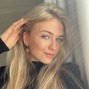 Nina Schotpoort, 17 (TikTok Star)