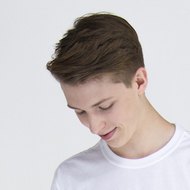 Noah Oxendale, 24 (鼓手)