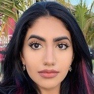 Noor Stars, 26 (Estrella de YouTube)