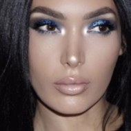 Nora Istrefi, 39 (R＆B歌手)