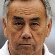 Norm Chow, 79 (足球教练)