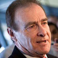 Norm Kelly, 84 (政治家)