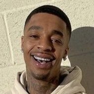 NotYourAverageFlight, 28 (YouTube Star)