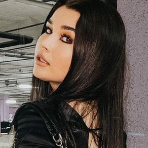 Notyourbaeboy, 17 (TikTok明星)