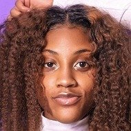 Nyah Nyuh, 25 (Star di YouTube)