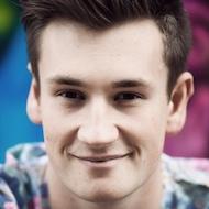 Oli White, 30 (Star di YouTube)