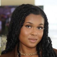 Olivia Appleberry, 22 (TikTok明星)