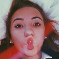 Olivia Crowley, 22 (TikTok Star)