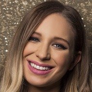 Olivia Lane, 34 (Cantante country)