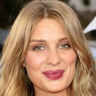 Olivia Newman-Young, 34 (YouTube明星)