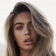 Olivia Silverman, 23 (Modelo)