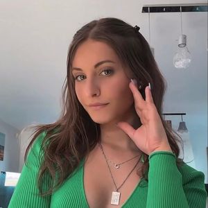 ophenya, 25 (TikTok Star)