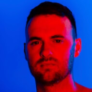 Owen Cardiff, 35 (Nghệ sĩ guitar)